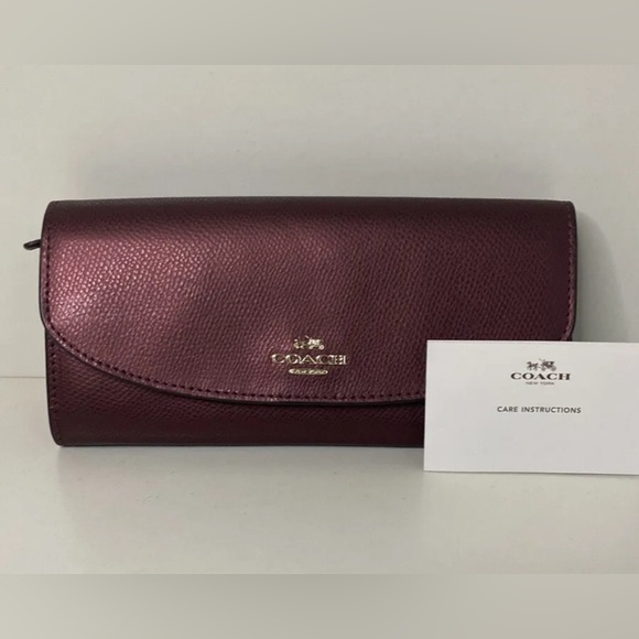 *RARE* COACH Metallic Cherry Bramble Rose Crossgrain Leather
Envelope Wallet Nwt - Picture 3 of 14
